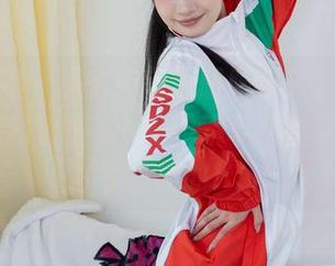 物恋传媒 – 小谷携冬日暖阳归来，谁还记得下载原图的FOMO？不下载的话你肯定会后悔的！