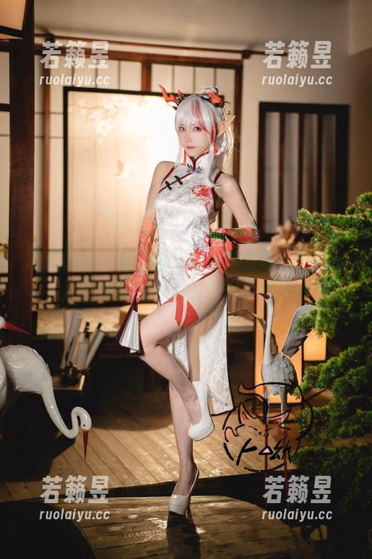 精选狐萝卜呦短裙，随着她的每一个转身，几乎都要掉下来的款式，持久稳定