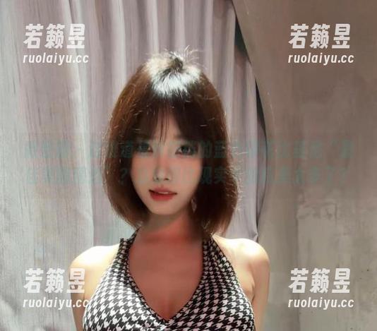 微密圈 - 这难道是琳铛铛的蓝色印花比基尼“最佳美图精选”？总觉得比现实中的我美太多了？