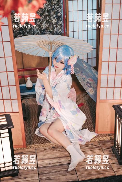 神沢永莉的最新作品：双马尾黑丝班主任，严肃中带点俏皮