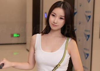 秀人网 – kelly凯莉的夏日写真，谁说只有夏天能偷偷比别人美？