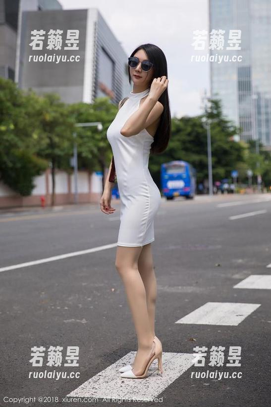 秀人网 - 有本事的妹妹，别辜负了司妃SL的写真情怀