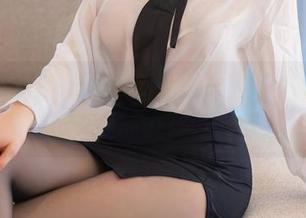 秀人网 – 唐翩翩的粉色写真，不做作，就是无圣光的真实表达。