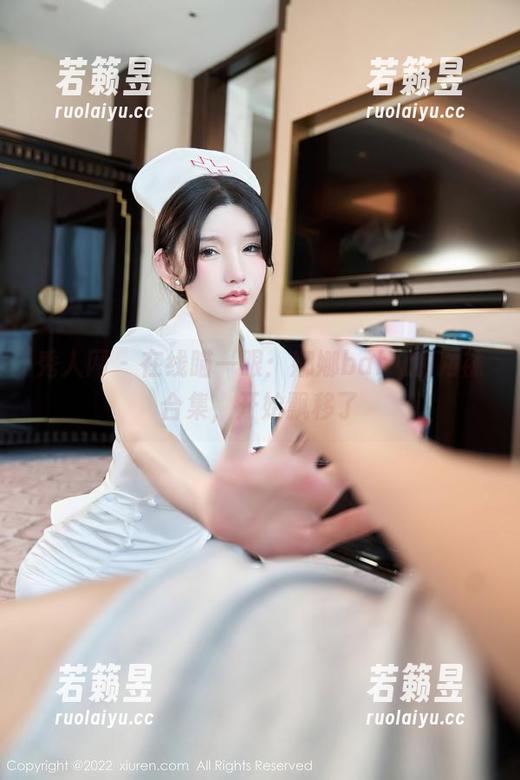 秀人网 - 在线瞄一眼：娜娜baby的网袜合集，开始飘移了