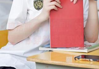 秀人网 – 魔法就在棉袜里：安然anran的美图带你穿越成真实的壁纸