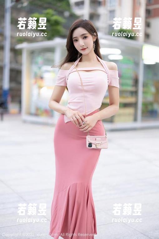 秀人网-小薯条nienie 秀人网 - 小薯条nienie图集:可爱得让我想多看一眼,甚至三眼