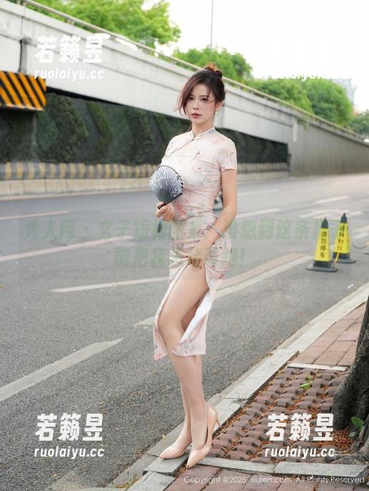 秀人网 - 玄子短裙图集：没想到这条裙子能把我思绪带跑！