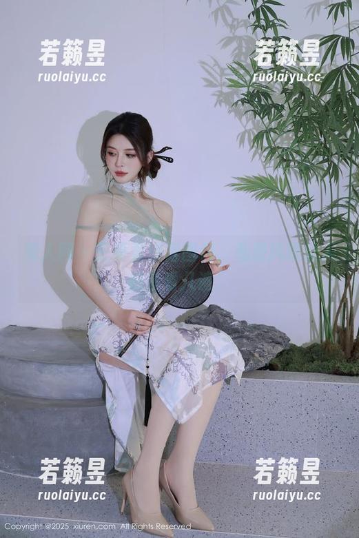 秀人网 - 王曼柔白裙图包，私房风格让人想多看几遍。