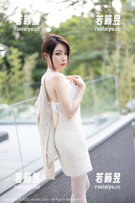 秀人网 - 陆萱雅的黑丝写真，真的有点意思，闲暇时光里的小惊喜