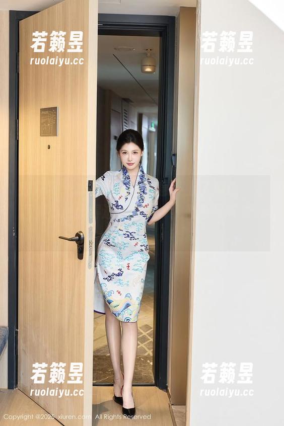 秀人网 - 水手服的原图意外上了精选，陈茜妮zoe显得这么可爱，我似乎又有点...？