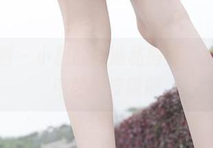紧急企划 – 小恩的泳池私房秀，水波荡漾中的调皮瞬间
