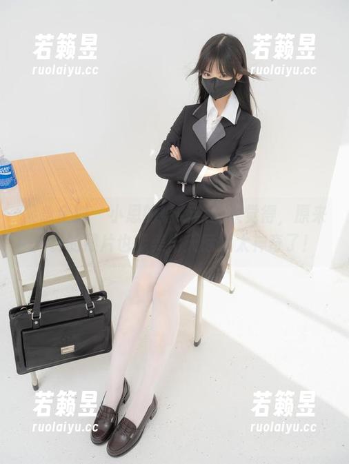 紧急企划 - 小恩的婚纱照让人觉得，原来免费的照片也能美出天际，太神奇了！