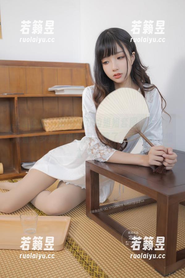 紧急企划-樱樱樱可 紧急企划 - 樱樱樱可的姐姐套图分享中,藏着太多揣摩的空间,算了,我还是别想太多了。