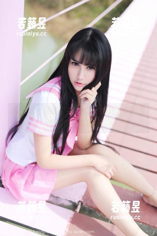 美媛馆 - 在线Milk楚楚的海边，原图竟然是最真实的她！