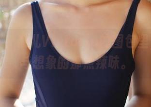 美媛馆 – 果儿Victoria的图包里，泳装与想象的那点辣味。
