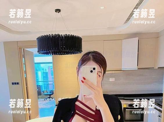 脸红Dearie 微密圈 - 脸红Dearie的旗袍优雅在线?原图放出,让我们慢慢欣赏。