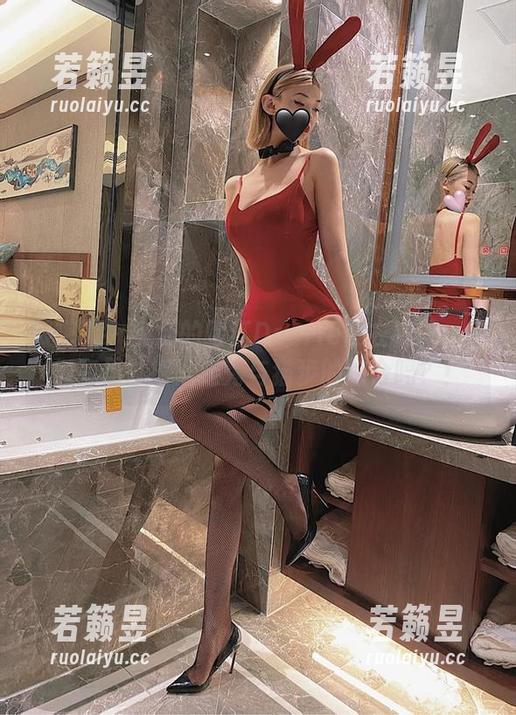 微密圈 - 免费的脸红Dearie皮衣套图：你们有见过摇摆走秀与猫步的融合吗？！
