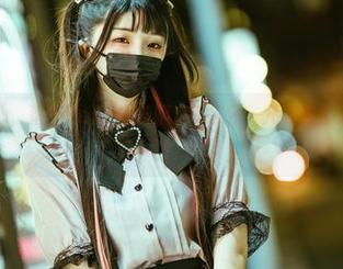 不是我偏心，落落Raku的长腿难以忘怀，尤其在全集和原图上！