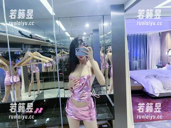 微密圈 - 泳衣与葛征的故事：原图在此，下载慢半步分分钟被抢！