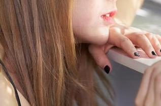 蜜桃社 – 死库水的不平凡，原图中真希的每一个眼神都透着火花！