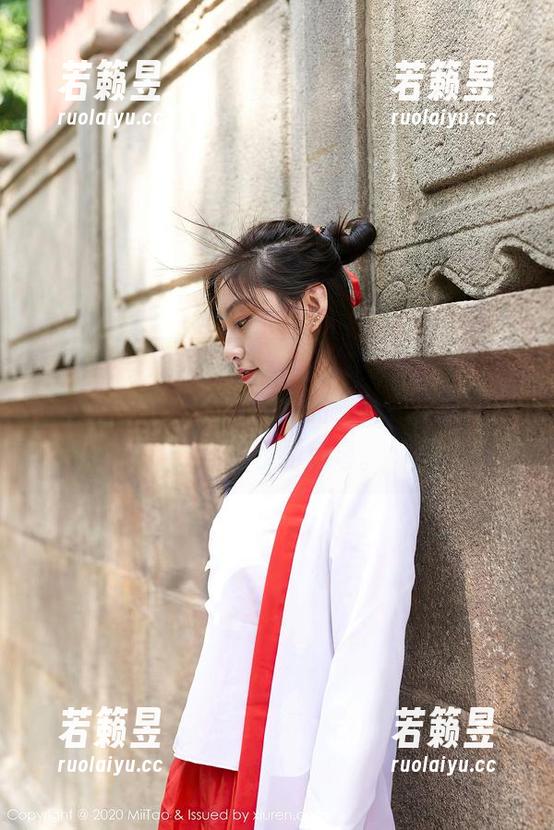蜜桃社-索菲娅Sophia 蜜桃社 - 索菲娅Sophia的丝袜,今儿个特意来“观摩”这些作品,竟然让我有了“意外”的思考。