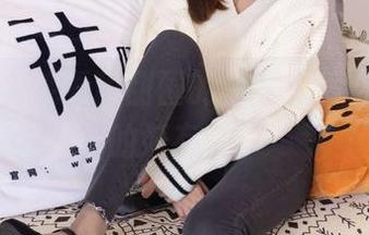 袜啵啵 – 观看甜甜圈的校服花絮合辑，真的好有趣！