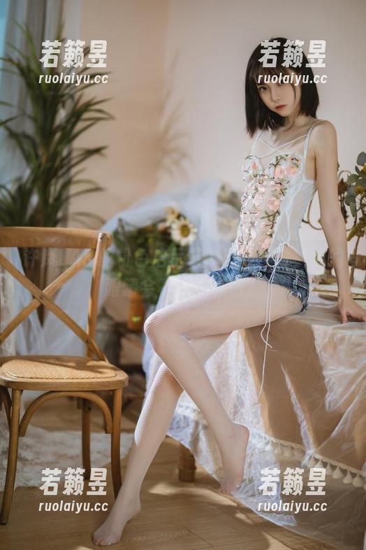 许岚LAN的粉色启示录：精选图片，你的眼睛会不会有点懵？