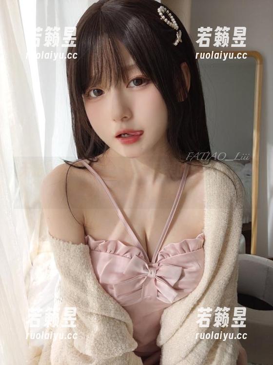 无法抗拒的诱惑，迷之呆梨的毕业旅行一秒变高清美图展！