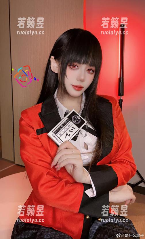 阿九从不咕咕的作品集又来一波：卡芙卡？看这风格就像在咖啡馆里！