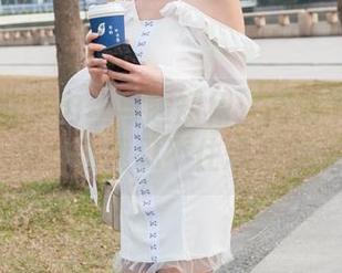 魔镜街拍 – 肉丝与超短裙：高清下的艾小青,真的让我忍不住想多看一眼