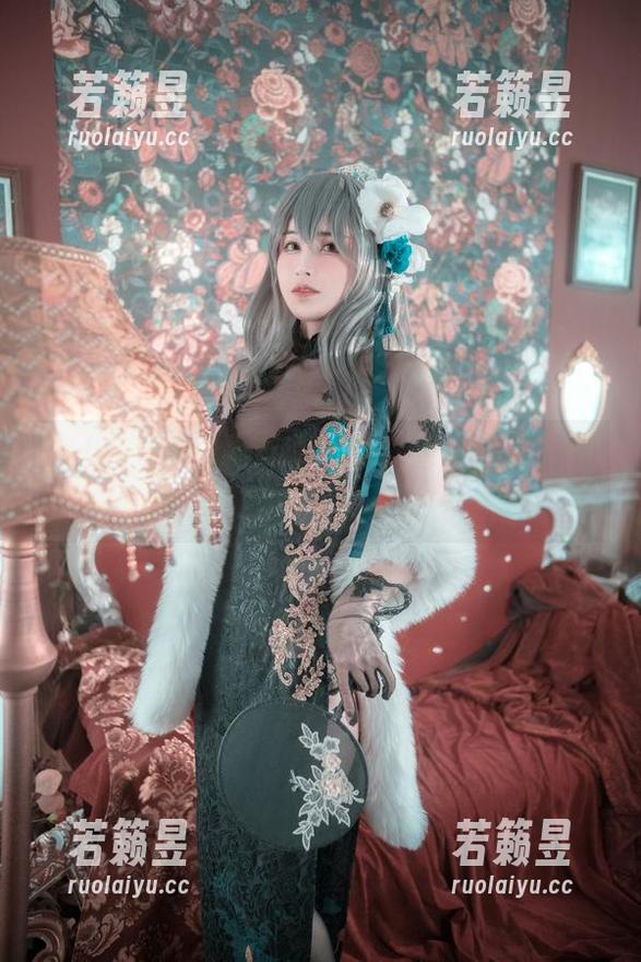 鹿八岁baby的私房图集：家政服务，细节里藏着的调皮